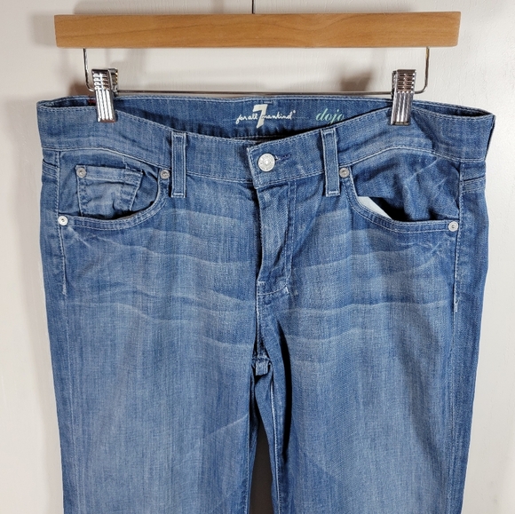 7 For All Mankind Dojo Jeans Women's Size 30 Classic Medium Wash Wide Leg Denim - Picture 3 of 9